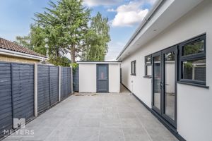 Courtyard Area- click for photo gallery